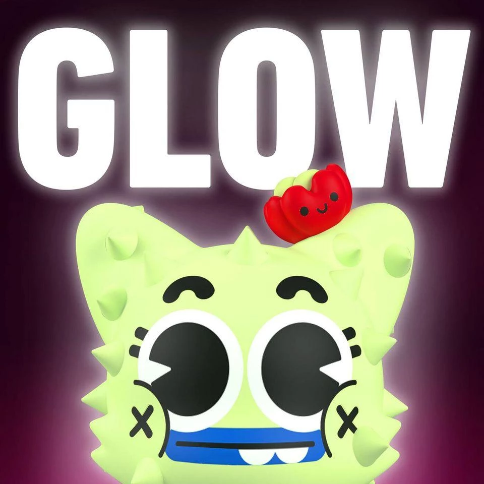 Spastic Pops SUPERPLASTIC LE500 Glow-in-the-Dark Nopalito SuperJanky By EGC Designer Brands! 5 Spastic Pops SUPERPLASTIC LE500 Glow-in-the-Dark Nopalito SuperJanky By EGC Designer Brands!