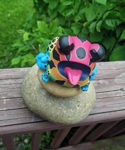 Spastic Pops SUNS OUT BUNS OUT Custom 1 Of 1 Ributt Vinyl Figure: “Rainbow Poison Dart Toad” By Kendra Thomas Designer Brands!