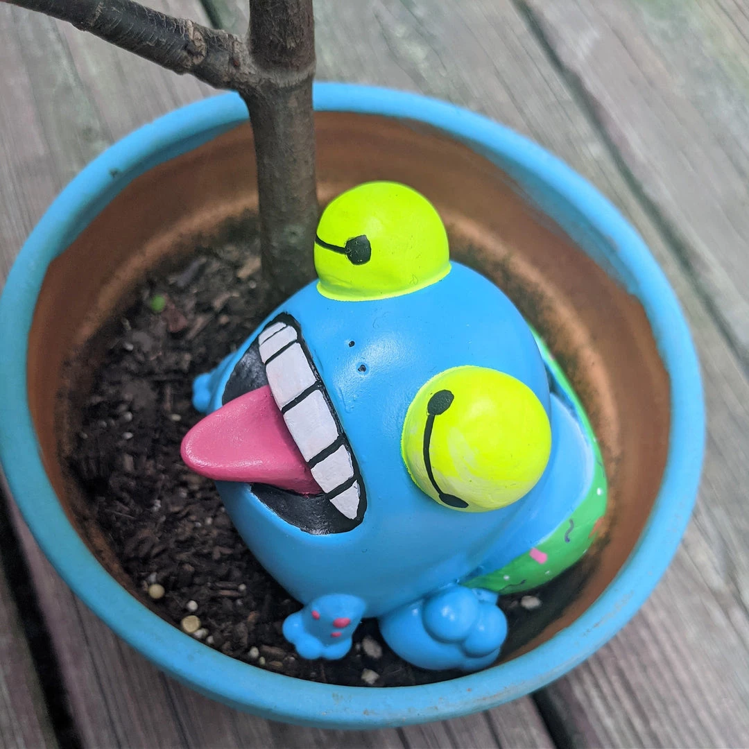 Spastic Pops SUNS OUT BUNS OUT Custom 1 Of 1 Ributt Vinyl Figure: "Toadally Here To Party" By Bearly Available 11 Spastic Pops SUNS OUT BUNS OUT Custom 1 Of 1 Ributt Vinyl Figure: "Toadally Here To Party" By Bearly Available